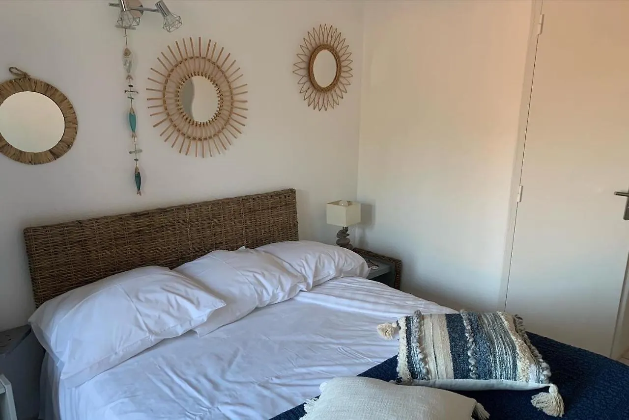 Couette-café Hostellerie Provencale Port-Cros