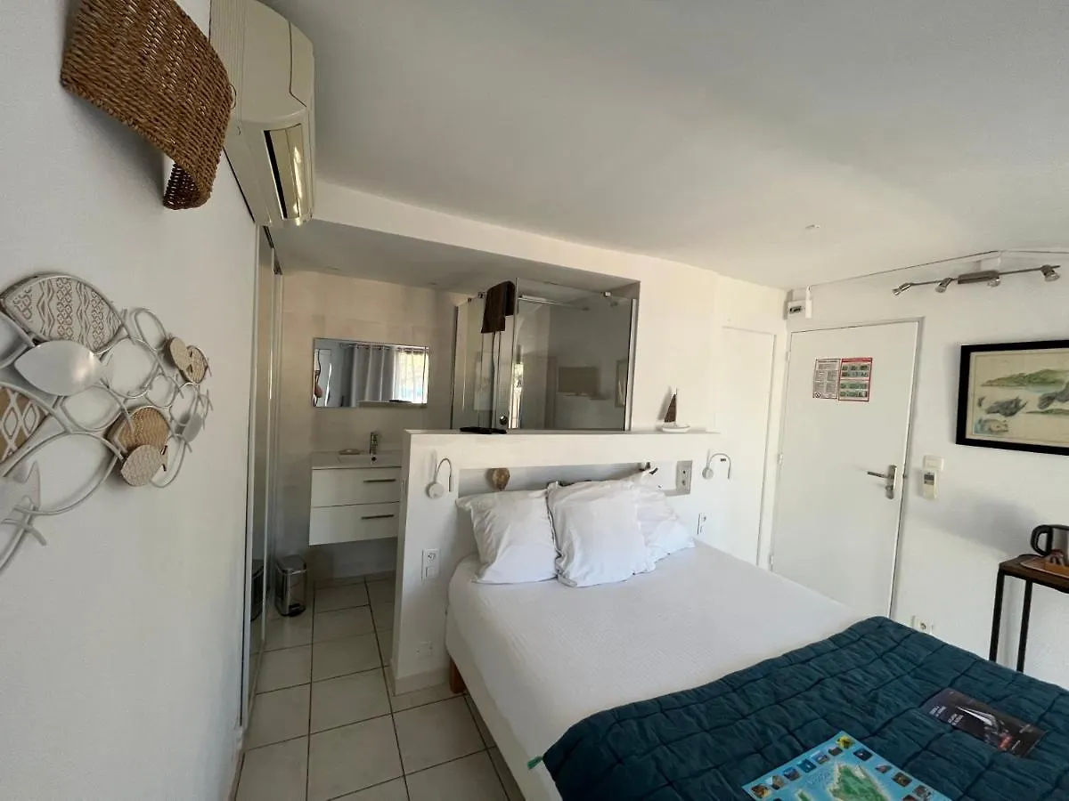 Couette-café Hostellerie Provencale Port-Cros